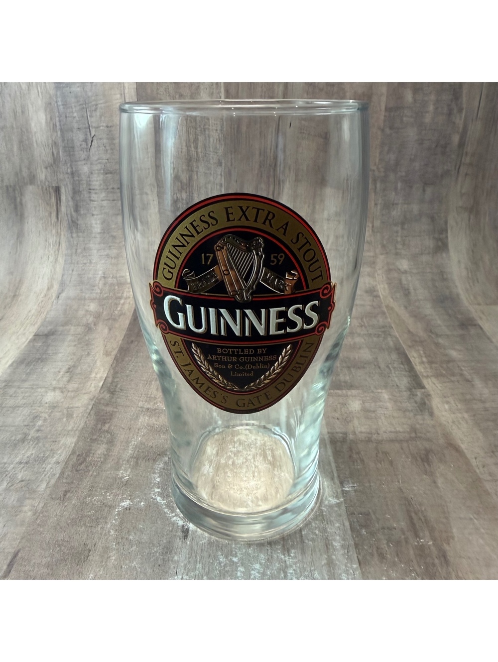 Guinness Extra Stout Pint Glass St. James's Gate Dublin Crest & Harp Logo